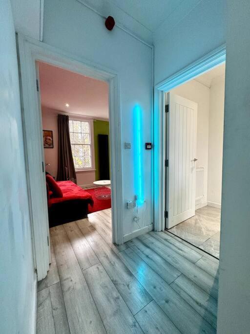 The Hidden Gem *2-bed Apt* * Londen