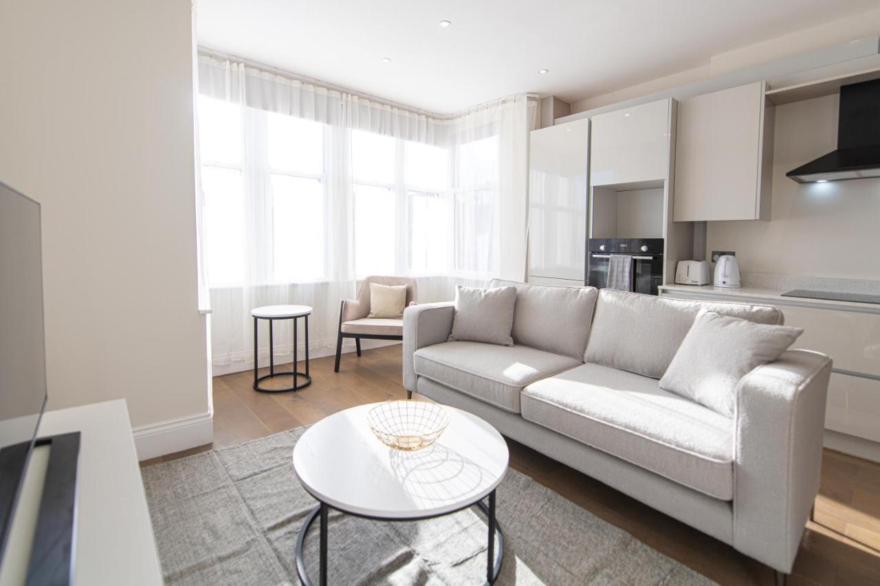 Ealing Residency Apartahotel