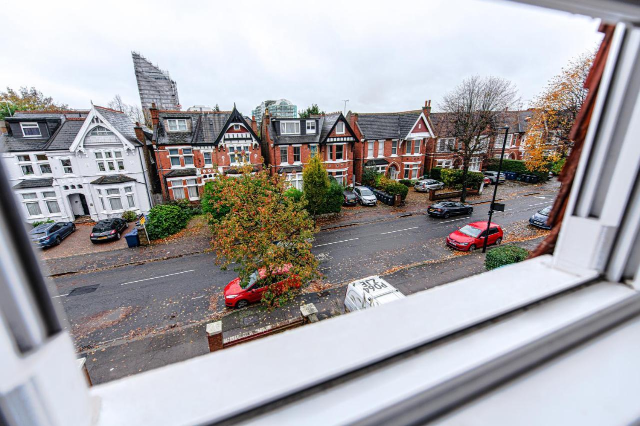 Ealing Residency Apartahotel