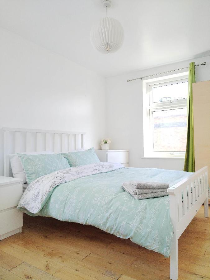Cosy Near Canary Wharf & The O2