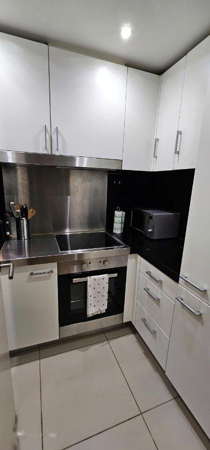 Luxury In Canary Wharf London