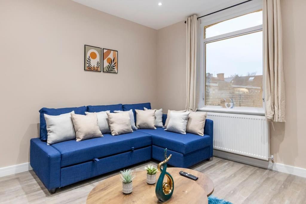 Apartment Convenient Spacious House Next Seven Sisters Station London