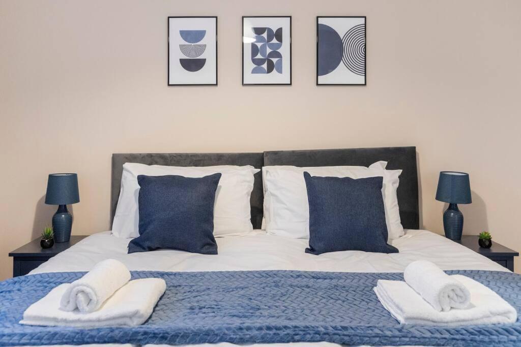 Apartment Convenient Spacious House Next Seven Sisters Station *