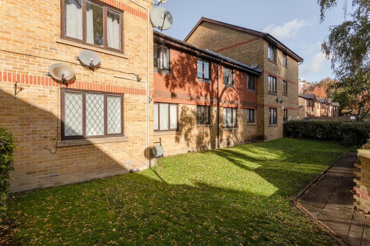 2 Double Beds Modern Refurb Flat - 10 Min 2 Bridge Apartment *