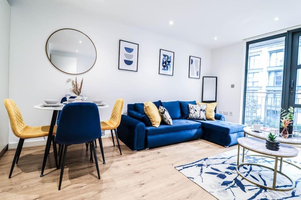 Apartment Canary Wharf-10% Discount-fibre Wifi-5mins To Tube