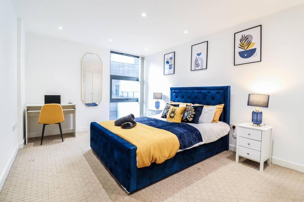 Apartment Canary Wharf-10% Discount-fibre Wifi-5mins To Tube *