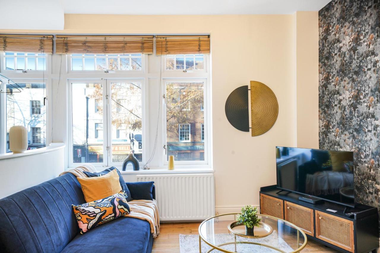 Central Hackney Abode - Balcony Apartamento Londres