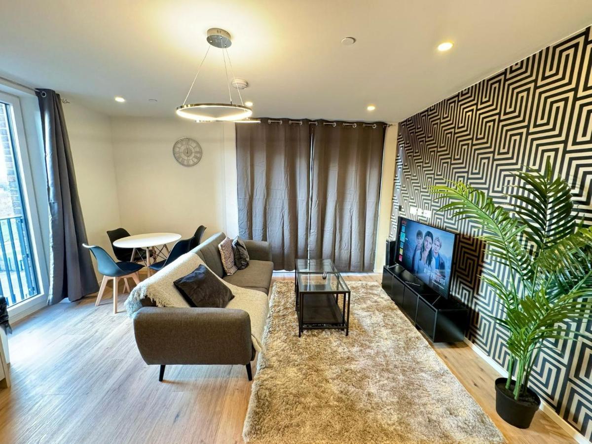 Apartment East Riverside
