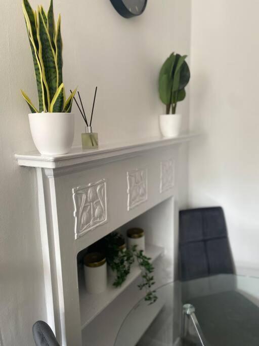Stylish 2br Retreat In King's Cross, *
