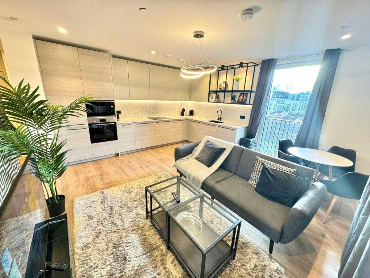 Apartment East Riverside