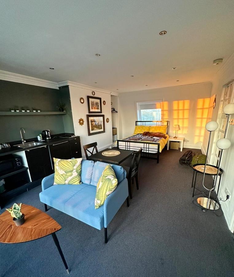 Apartment Flat - Northwest