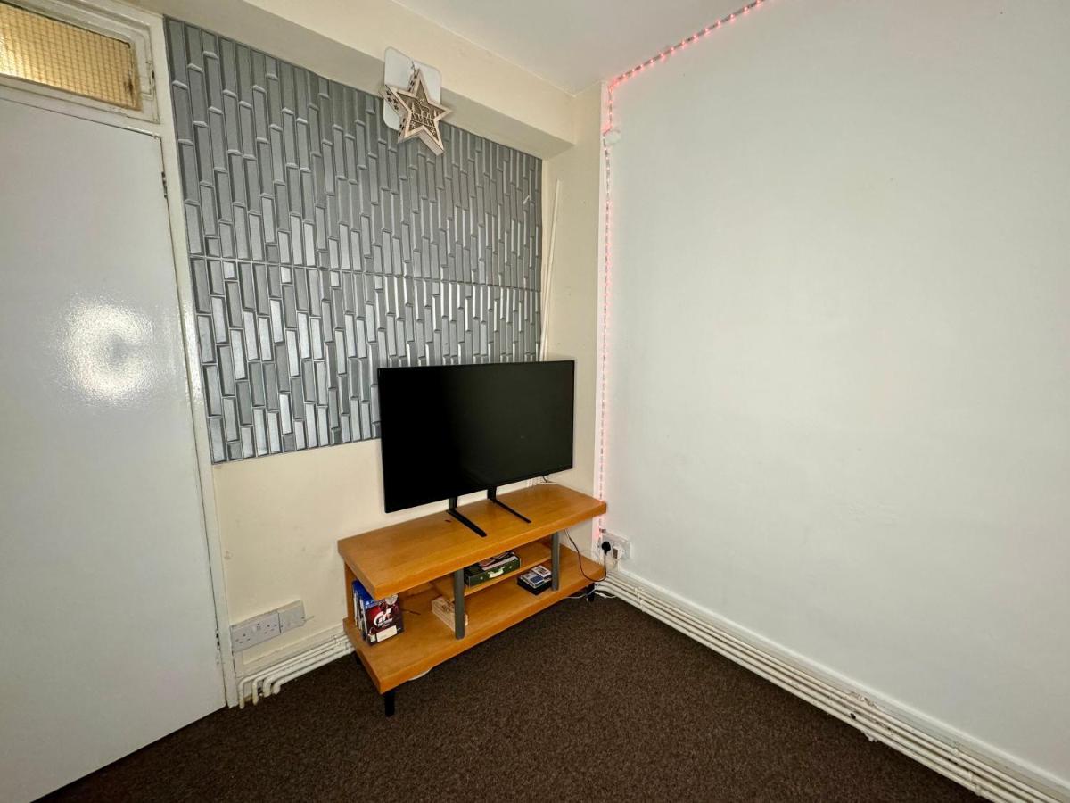 Semay Flat * Londen