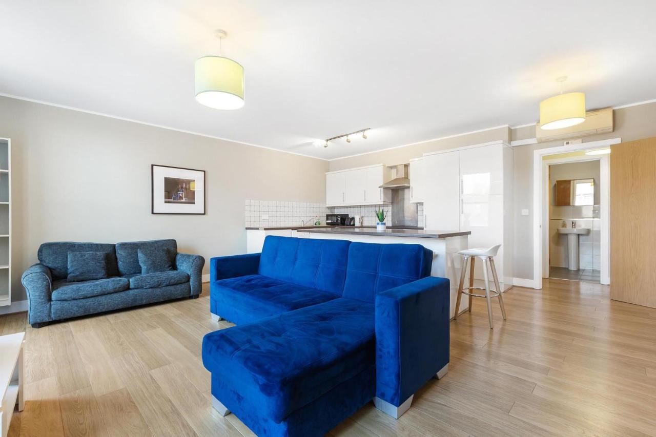 221 Clapham Road * London