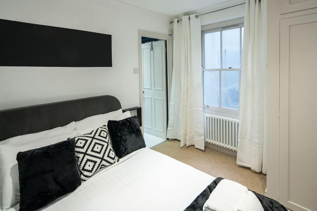 Superb Retreat Central Next Tube Londres