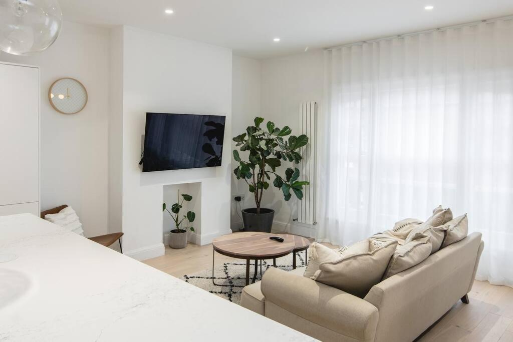 Elegant 2 Bedroom In Fulham Apartment