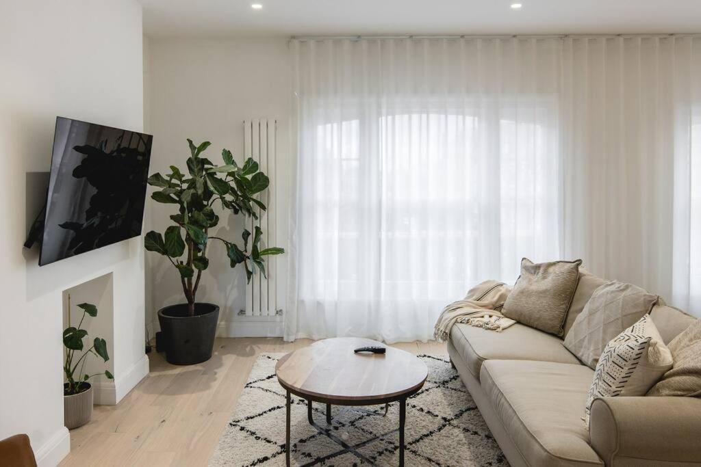 Elegant 2 Bedroom In Fulham Apartment