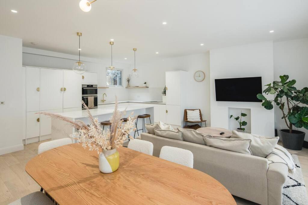 Elegant 2 Bedroom In Fulham Apartment