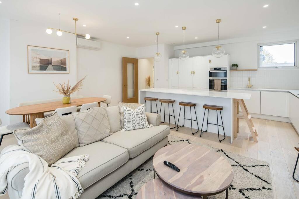 Elegant 2 Bedroom In Fulham Apartment London