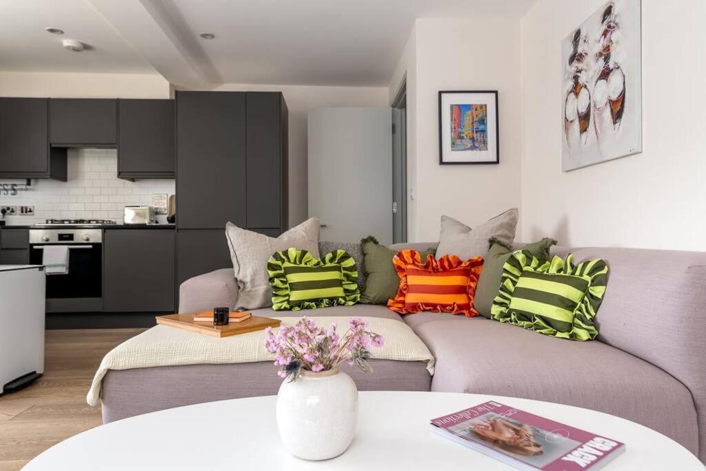 2 Bedroom In Bridge * London
