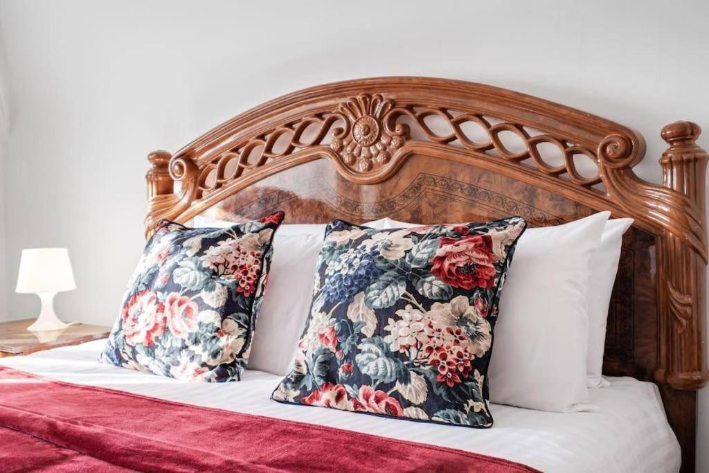 Serviced Golders Nw11 London