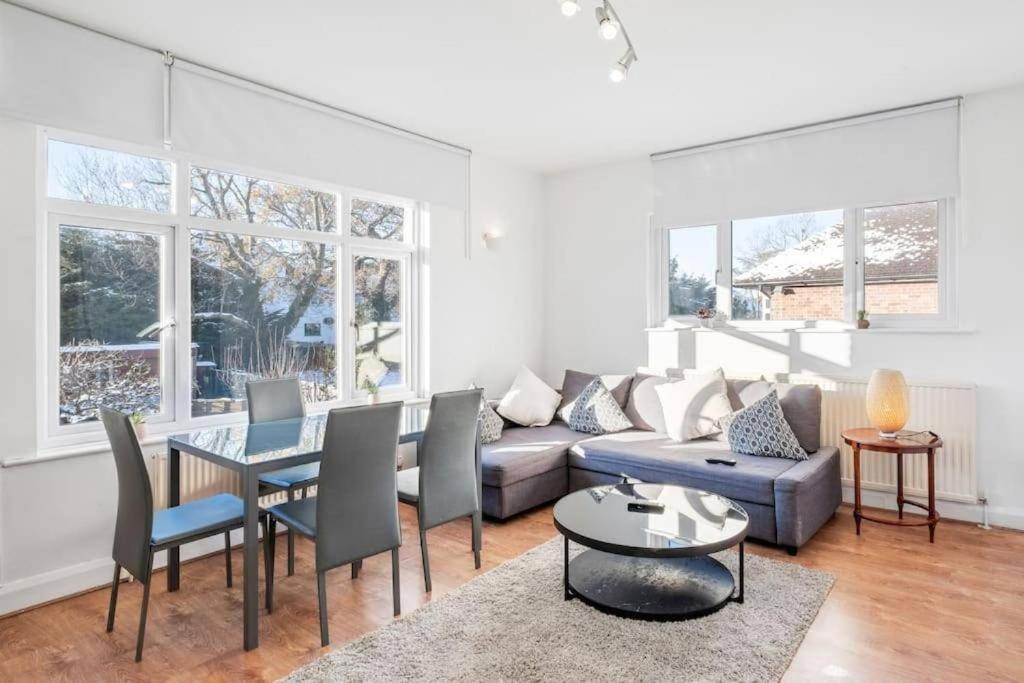 Serviced Golders Nw11 Apartment