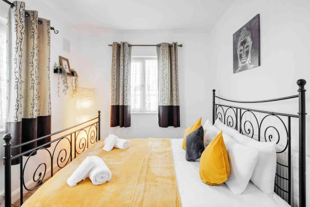 Serviced Golders Nw11 Apartment
