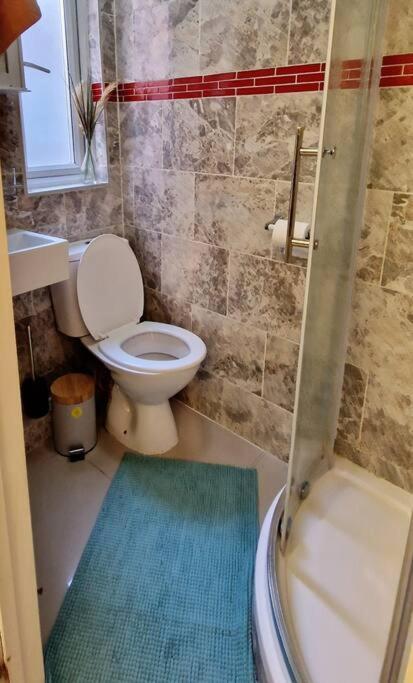 Lovely Studio- Aldgate East Stn Apartment