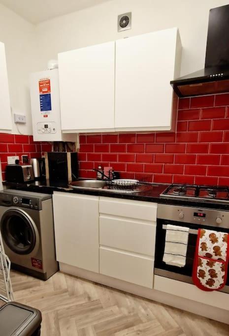 Lovely Studio- Aldgate East Stn Apartment *