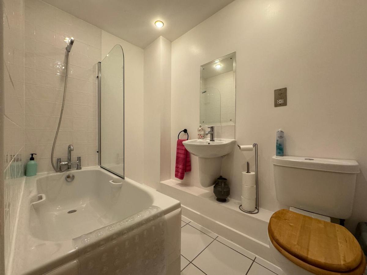 The Noko 2 Bedroom Central By Wild Londen