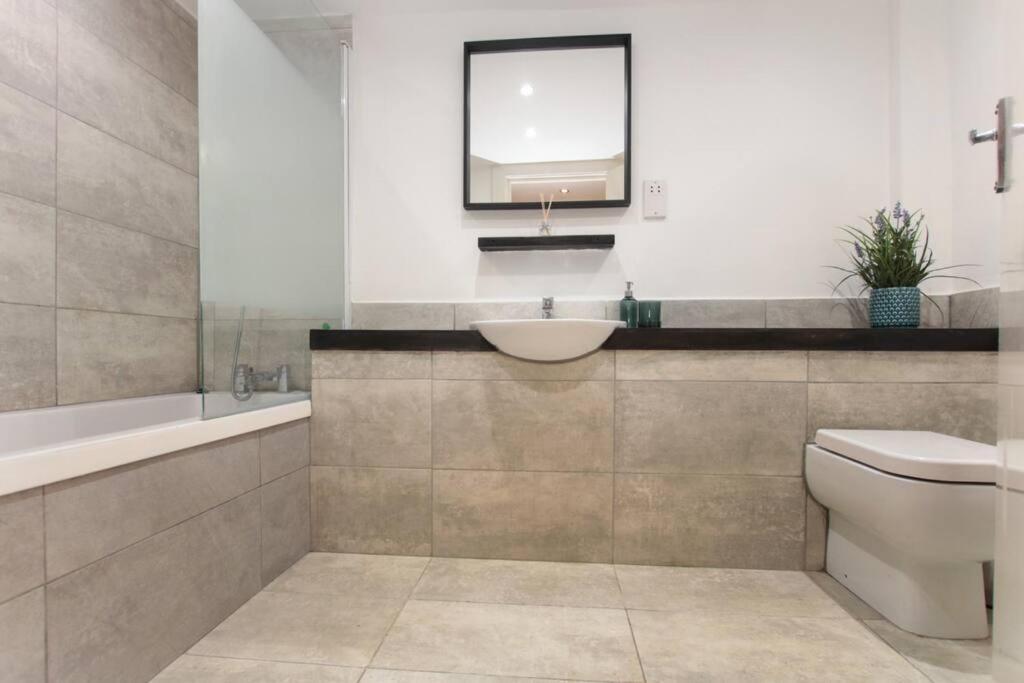 Bright & Spacious 1br Duplex, Islington, Angel Londen