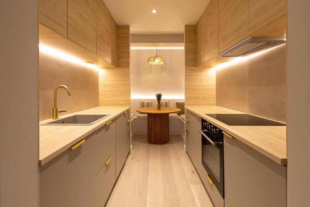 Elegance: A Symphony Of High-end Decor Apartment