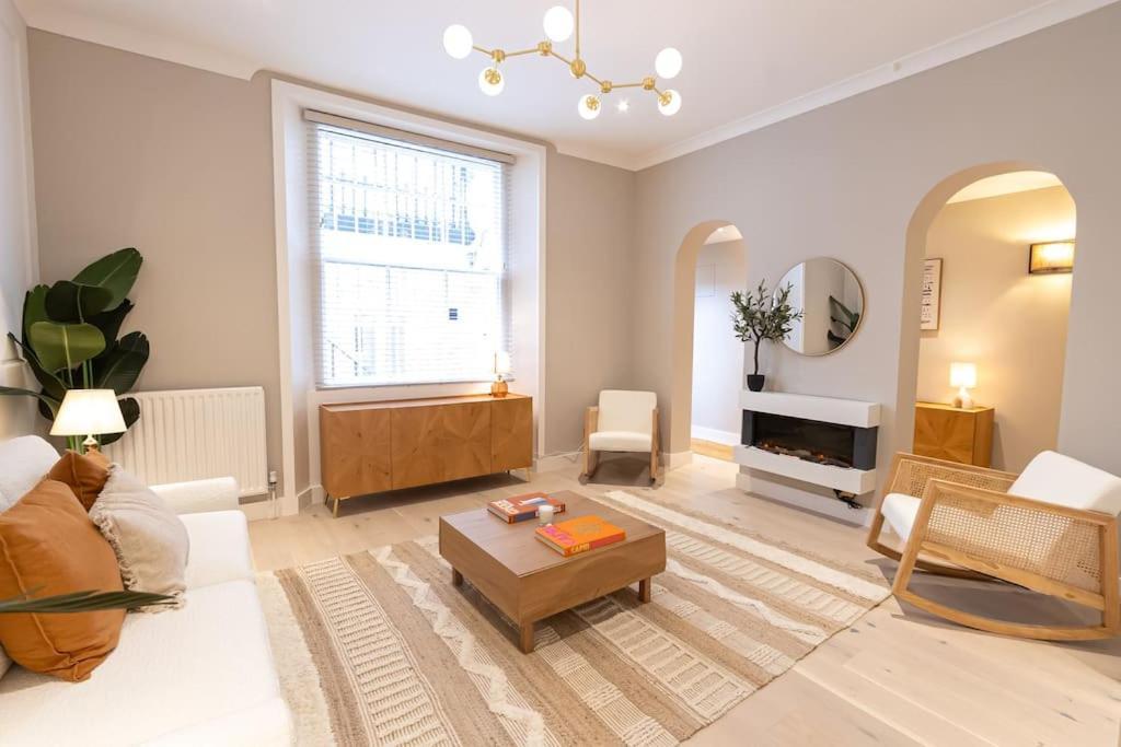 Elegance: A Symphony Of High-end Decor *