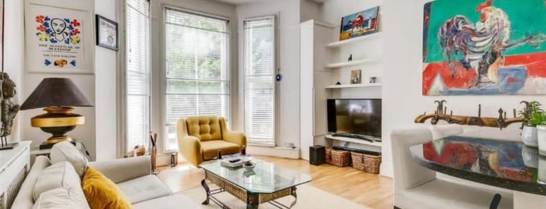 Beautiful Two Bedroom Flat In Kensington *