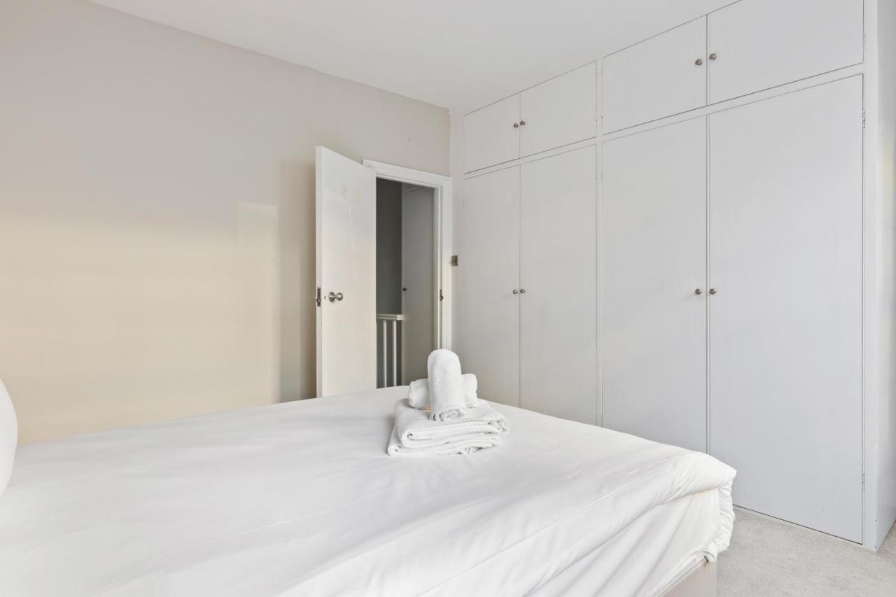 Luxurious 2-bed With Private Sauna By Dena Elite Collection Londen