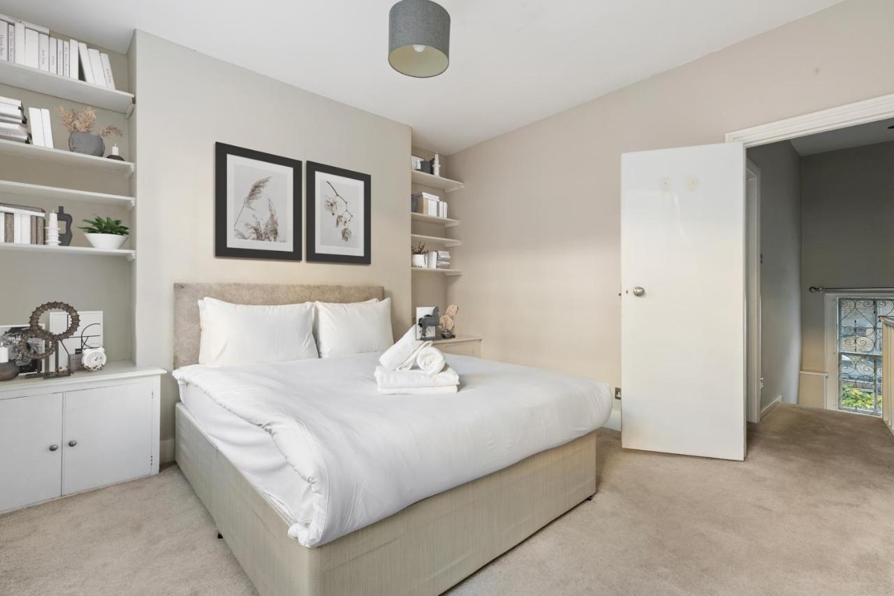 Vakantiehuis Luxurious 2-bed With Private Sauna By Dena Elite Collection Londen