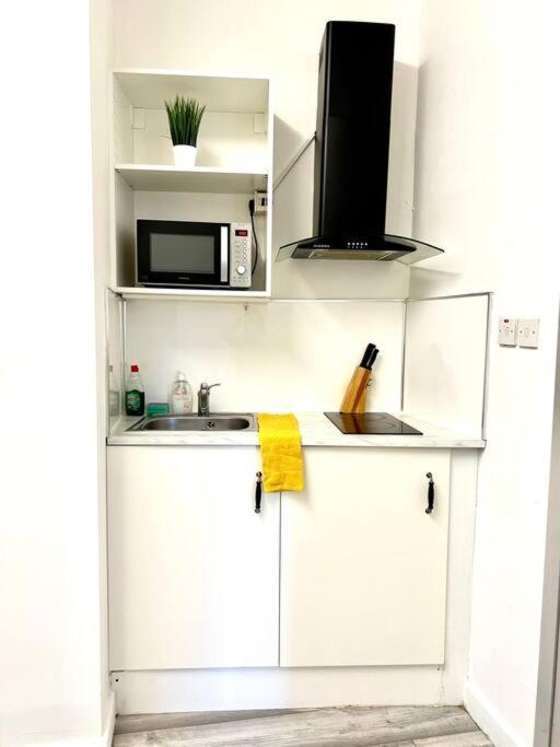 Brilliant One Bedroom Flat In * London