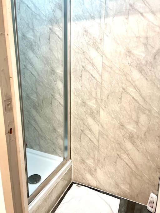 Apartment Brilliant One Bedroom Flat In