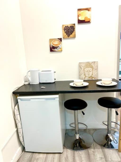 Brilliant One Bedroom Flat In London