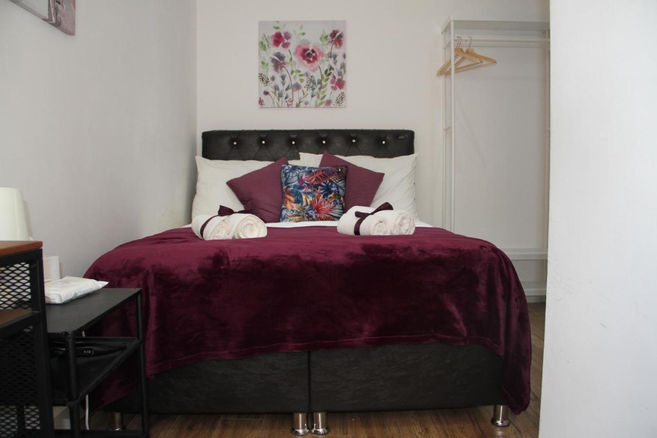 Kamilla's Zone-1 London