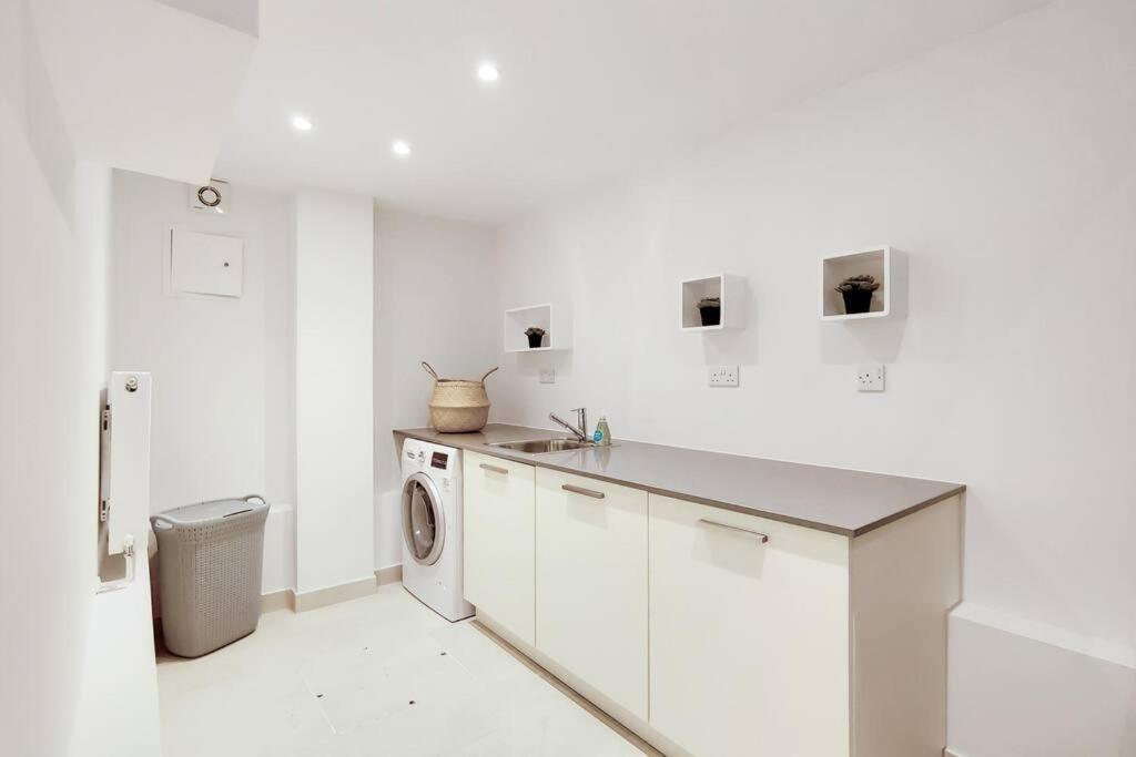 Apartment Dg1 - Family-friendly 2-bed With Garden In Acton *