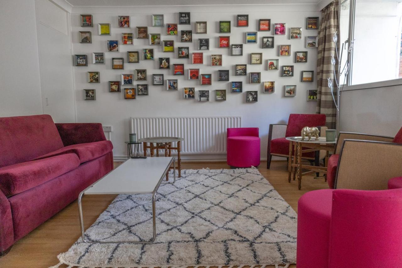 Сasa de vacaciones - 4 Bed - Sleeps 8 - Garden - Pet Friendly *