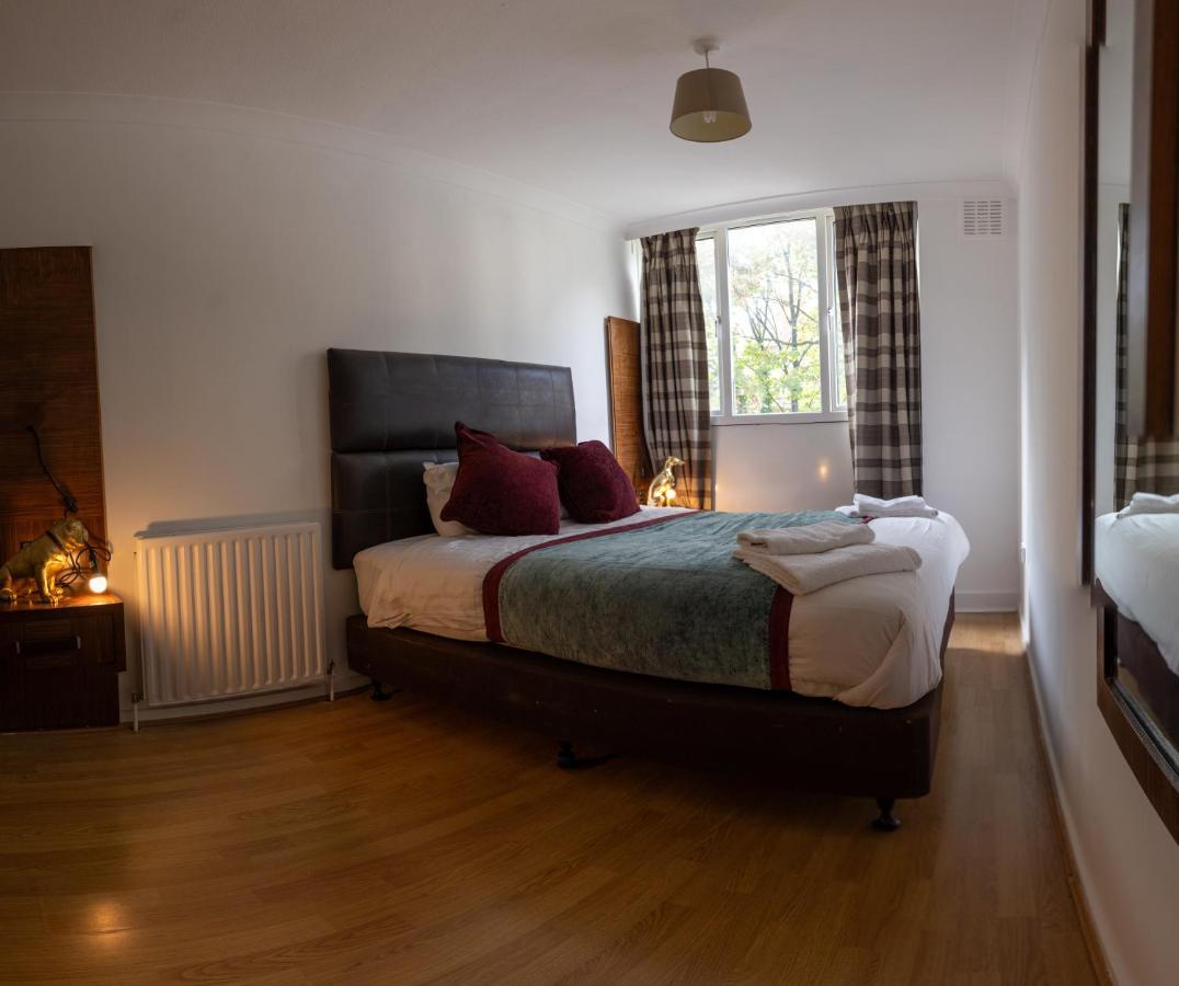 - 4 Bed - Sleeps 8 - Garden - Pet Friendly