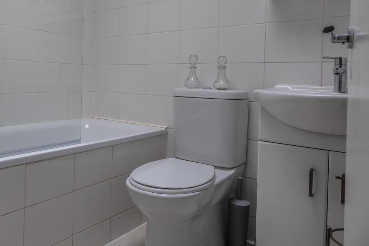 Сasa de vacaciones - 4 Bed - Sleeps 8 - Garden - Pet Friendly Londres
