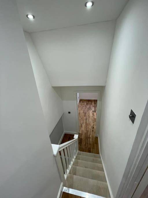 A Beautiful Terraced House In Central * London