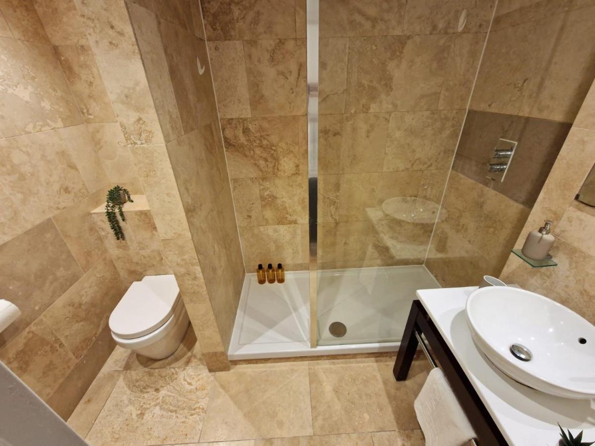 3 Bedrooms Flat Near Russell Square *