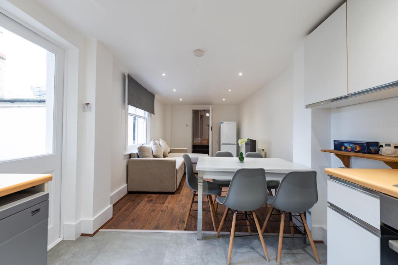 Bright, Spacious & Large Wimbledon Flat *