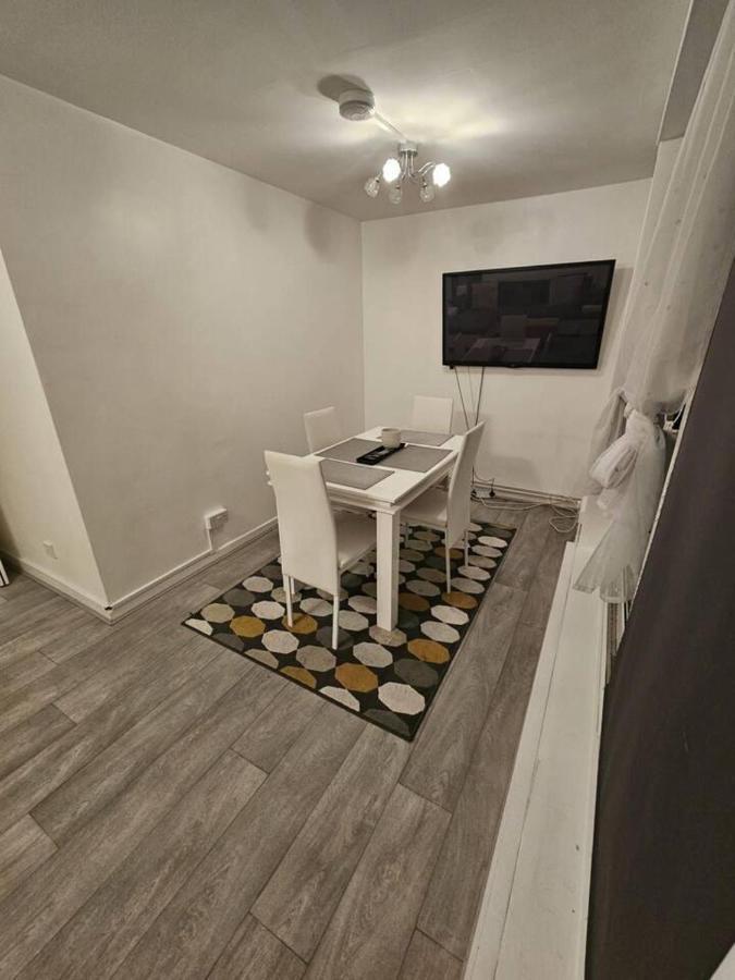 Stunning 1-bed In * Londen