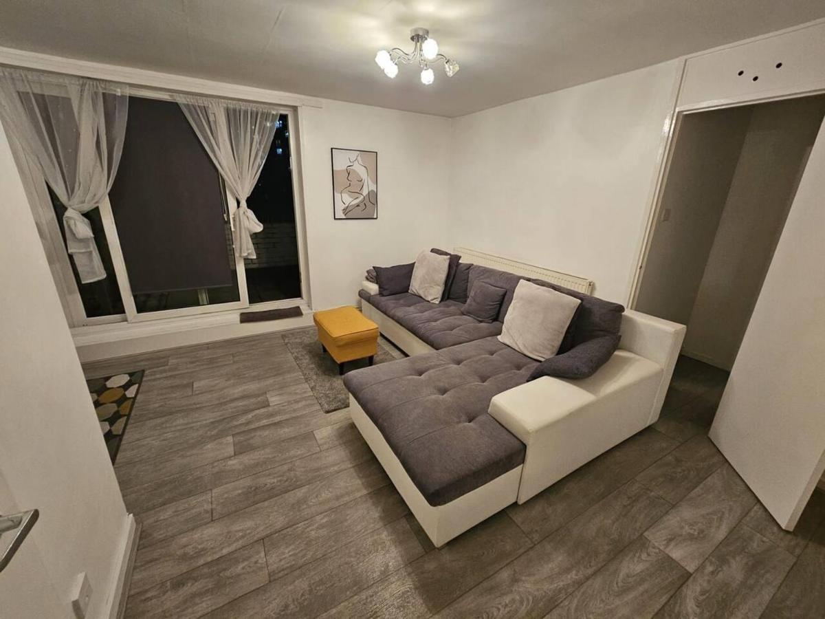 Stunning 1-bed In Londen