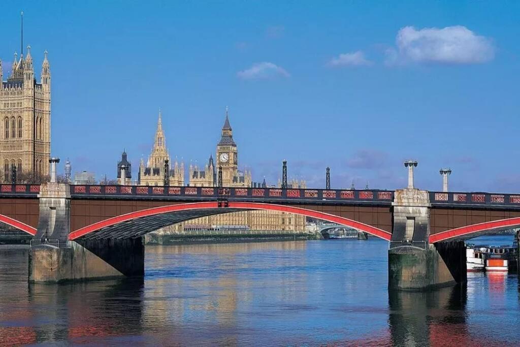 New 1br Wstunning View, 5 Min Vauxhall St Apartment London
