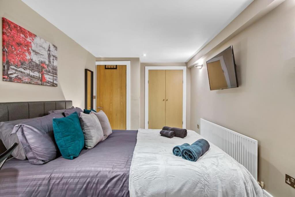 Tranquil 2 Bedroom In Southwark- Zone 1 Apartment *